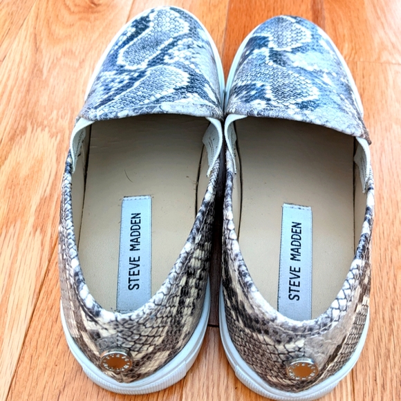 Steve Madden Snakeskin Slip on Loafers - Picture 8 of 10